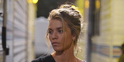 poster de la série Amour, gloire et harcèlement