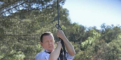 poster de la série Au bord du gouffre