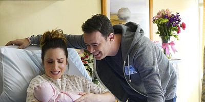 poster de la série Premier rencart/L'accouchement/L'université/Funéraille