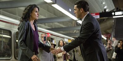 poster de la série Dans la tourmente