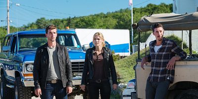 poster de la série Derrière la brume