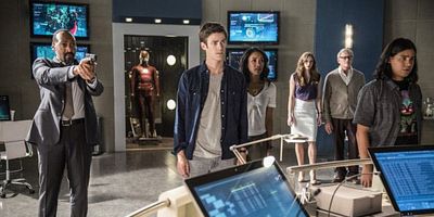 poster de la série L'homme qui a sauvé Central City