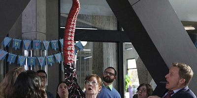 poster de la série Win, Luthor, Draw