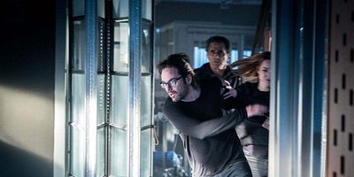 poster de la série Vol au-dessus d'un nid d'hybrides