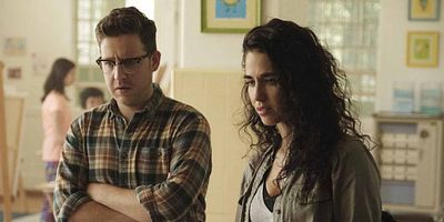 poster de la série Héros et imbéciles