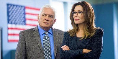 poster de la série Des escrocs d'opérette