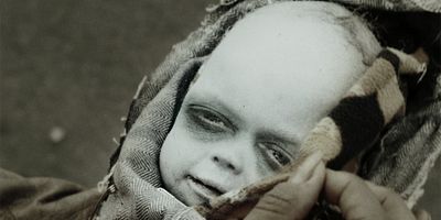 poster de la série Le père du bébé zombie