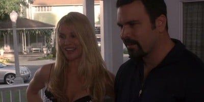 poster de la série Attention, un mari peut en cacher un autre