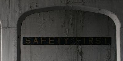 poster de la série Safe and Sound
