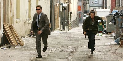 poster de la série Etroite surveillance