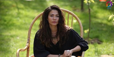 poster de la série Erkenci Kuş 40.Bölüm