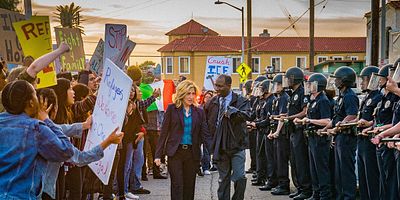 poster de la série In Dreams Begin Responsibilities