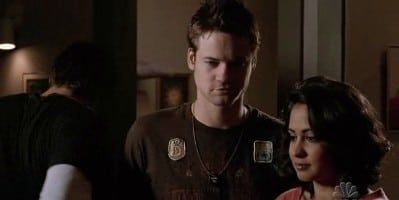 poster de la série Ici et Là-bas