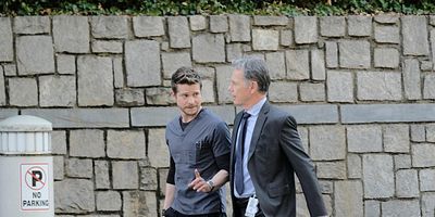 poster de la série L'un des nôtres