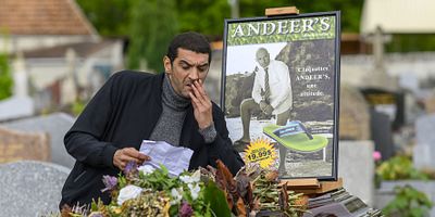 poster de la série La fois où il a eu de la chance parce qu'ils annonçaient passages nuageux fréquents