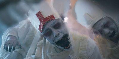 poster de la série The Porcelain Doll