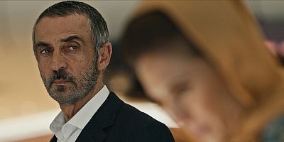 poster de la série Atterrissage d'urgence à Téhéran