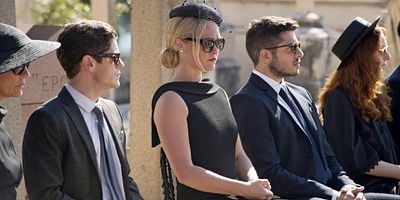 poster de la série Villa Carmella