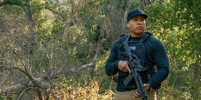 poster de la série Cloué au sol