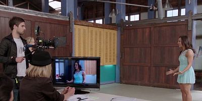 poster de la série Fake It Until You Make It