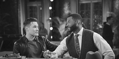 poster de la série Tout le monde aime les Carrington