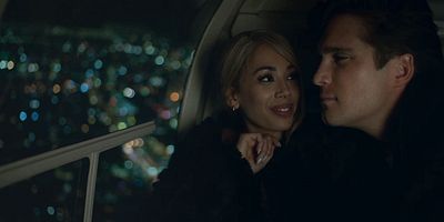 poster de la série Por debajo de la mesa