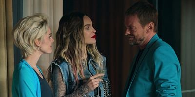 poster de la série Fête d'adieu