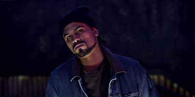 poster de la série Box in Hand