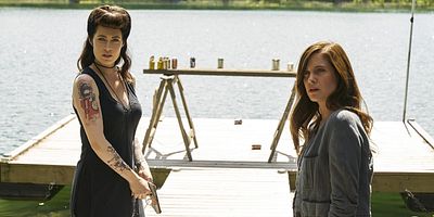 poster de la série Élevée par des loups