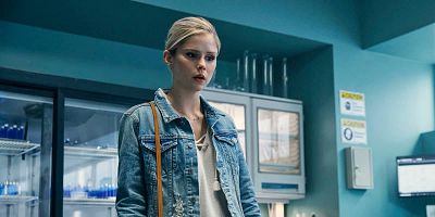 poster de la série La Chandelle Qui Eclaire La Chambre A Coucher