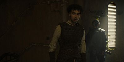 poster de la série Lourde est la tête