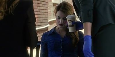 poster de la série La maison de poupées