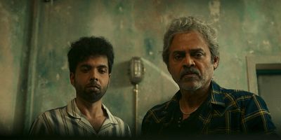 poster de la série Fini de jouer, enfoiré !