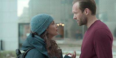 poster de la série Ça reste entre nous