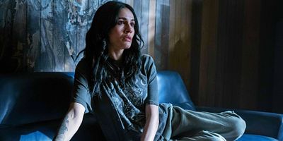 poster de la série Her Blacks Crackle and Drag