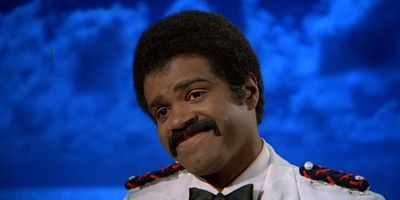 poster de la série Isaac's Aegean Affair/The Captain and the Kid/Poor Rich Man/The Dean and the Flunkee: Part 1