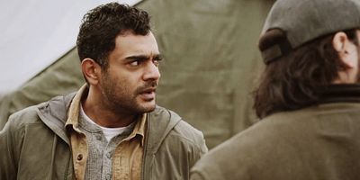 poster de la série A Sort of Homecoming