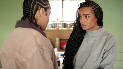 image de la news Demain nous appartient en avance : Mélody s'enfonce dans le mensonge pour protéger Bastien... Ce qui vous attend la semaine du 24 au 28 novembre 2025 [SPOILERS]