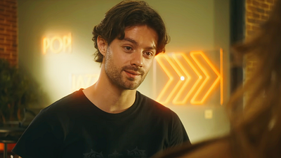 image de la news [EXCLU] Julian dépassé par ses mensonges dans Tout pour la lumière, Alex Doux se confie sur cette intrigue intense