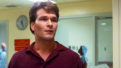 image de la news "Je ne m'attendais pas à ce que ça soit si intense" : ce grand classique du cinéma fantastique des années 90 avait une résonnance toute particulière pour Patrick Swayze