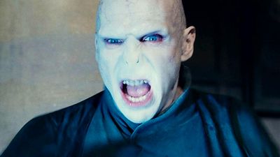 image de la news "Ne trébuchez pas dessus" : Ralph Fiennes a quelques conseils à donner au nouveau Voldemort de la série Harry Potter