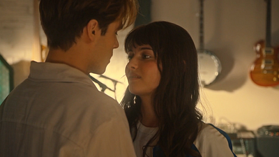 image de la news Et si un secret de famille changeait tout entre Baya et Eden dans Tout pour la lumière ? Notre théorie