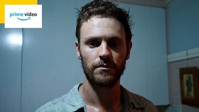 image de la news Les Fleurs sauvages : on parie que vous n’avez pas reconnu cet acteur ? C'est pourtant le méchant de la plus grosse série Amazon !