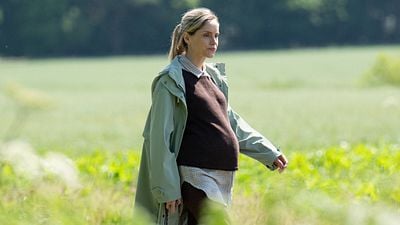 image de la news Déluge Mortel sur France 3 : la star de la série attendait-elle vraiment un enfant pendant le tournage ?