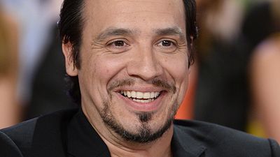 image de la news "Je ne pourrais pas m'en passer" : c'est le mot préféré d'Alexandre Astier et il adore le placer un peu partout