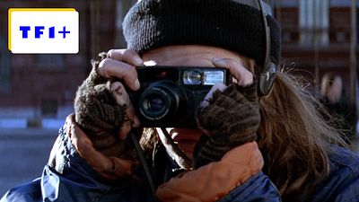 image de la news Ce soir sur TF1+ : la star de ce film d'action des années 90 y joue six rôles !
