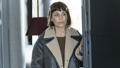 image de la news Le Daron avec Didier Bourdon : Sophie Duez (Coco) porte-t-elle une perruque dans la série ? Elle répond