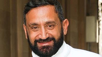 image de la news "Le projet est plus que jamais d’actualité" : Cyril Hanouna se lance avec le réalisateur des Déguns et Maison de retraite dans un film tiré d'une histoire vraie avec Enrico Macias