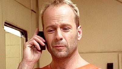 image de la news "Assez lamentable, cette histoire" : dans Le Cinquième élément, Bruce Willis n'a pas sa voix française habituelle, et voici pourquoi