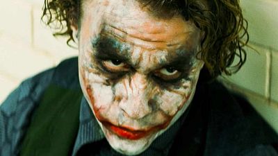 image de la news The Dark Knight : sans ce geste imprévu, la performance de Heath Ledger en Joker n'aurait jamais été aussi parfaite !